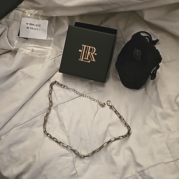 Lisa Robertson necklace - Picture 3 of 4